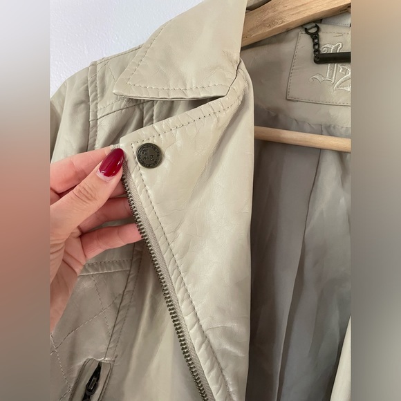 Leather Jacket - Picture 12 of 14